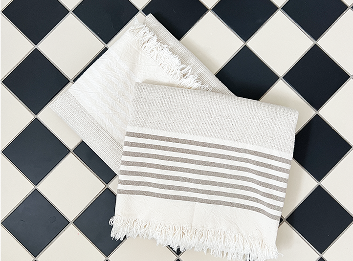 White Single Border Stripe - CAPSULE COLLECTION - Porto Towels