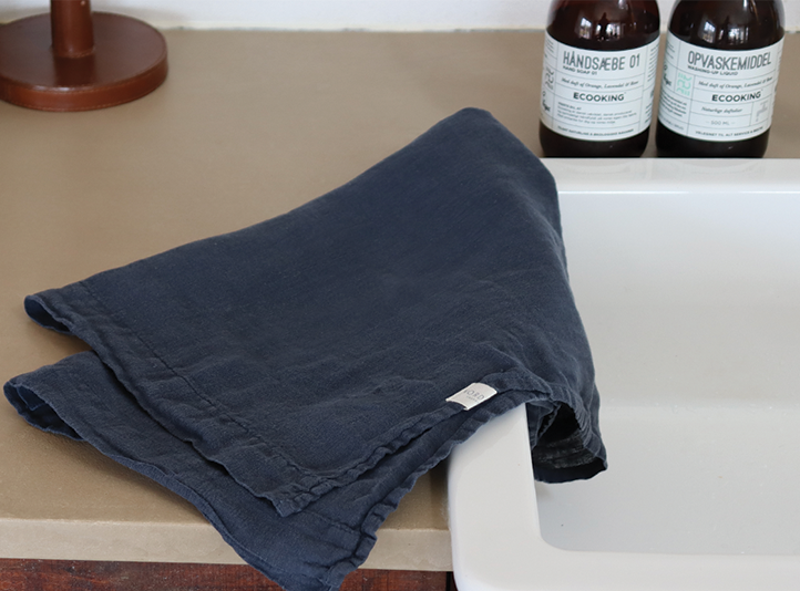 Deep Ocean - Antibacterial Frederiksberg Linen Dish Towel